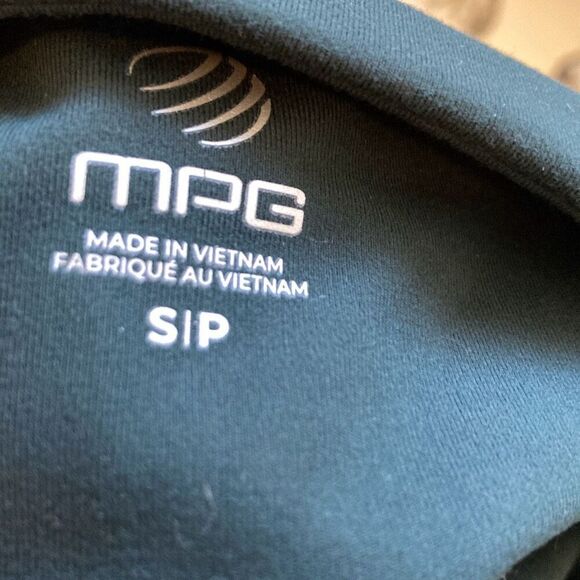 MPG Flow High Rise Crop 21 Inch Dark Jade Leggings Size Small (N11)‎ - Picture 9 of 10